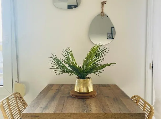 Gare A 3 Min A Pied De La Gare דירה *